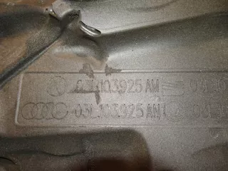 03L103925AM Декоративная крышка двигателя Volkswagen Passat B6 Арт e7046161, вид 2