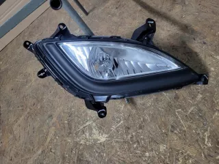 96308353339 Фара противотуманная правая Hyundai i30 GD Арт e10677298, вид 1