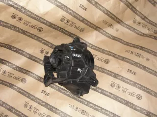  Фара противотуманная правая Kia Carens 3 Арт e10678720, вид 2