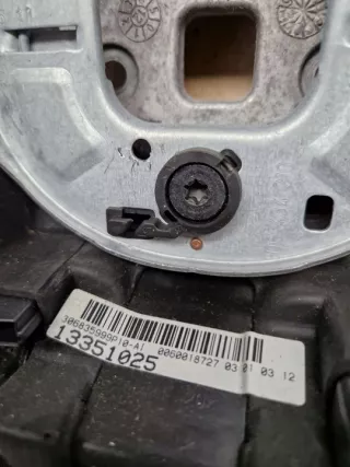 13351025 Руль Opel Astra J Арт e10692808, вид 2