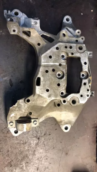4M0399262C Подушка крепления КПП Audi Q8 Арт e10697236, вид 1