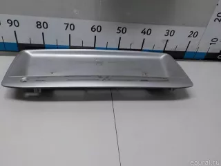 MR972985 Накладка крышки багажника Mitsubishi Space Wagon 3 Арт E52332872, вид 1