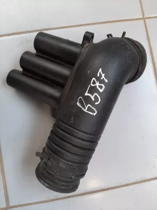 04E129651C Патрубок воздушного фильтра Audi A1 Арт 2-24813, вид 2