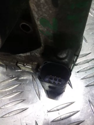 077133062A Заслонка дроссельная Audi A8 D2 (S8) Арт 2-28572, вид 4