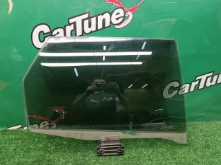 8E9845026 Стекло Audi A4 B7 Арт 2-31579