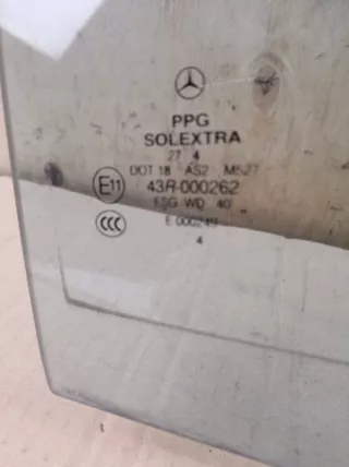 A2037350200 Стекло двери Mercedes C W203 Арт 2-61330, вид 2