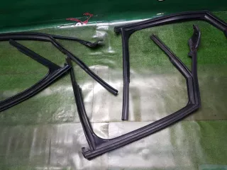 7002204 Уплотнитель Audi A6 C7 (S6,RS6) Арт 2-72349, вид 3