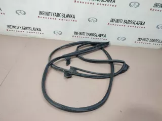 828311LA0A Резиновый уплотнитель двери Infiniti QX80 1 Арт 2-73924