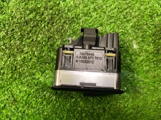 A1668707610 Кнопка закрытия крышки багажника Mercedes GLS X166 Арт 2-76703, вид 3