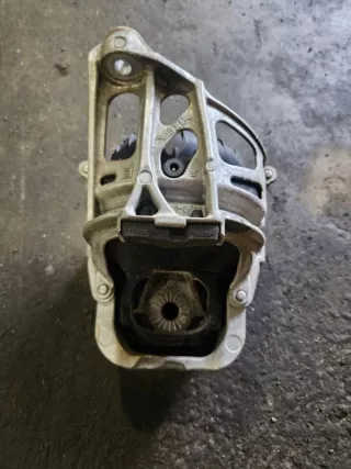 4M0199371FG Подушка двс Audi Q5 1 3.0л Арт 2-79343, вид 1