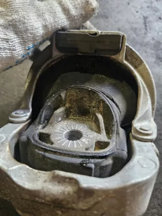 4M0199371FG Подушка двс Audi Q5 1 3.0л Арт 2-79343, вид 2