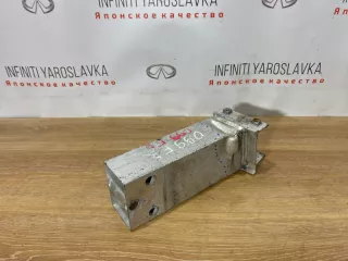 622105NA0A Крепление усилителя бампера Infiniti J Арт 2-83088