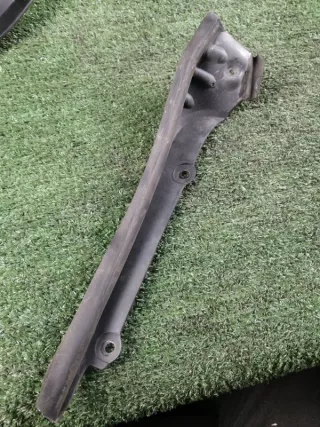 A2088870298 Уплотнитель капота Mercedes CLK W208 Арт 2-92838, вид 1