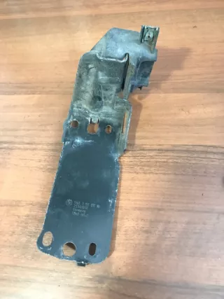 51647117811 Кронштейн BMW X1 E84 Арт 2-124130, вид 1