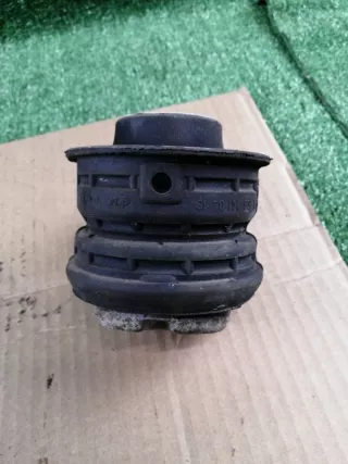 A2032410413 Подушка крепления двигателя Mercedes SLK r170 Арт 2-125144, вид 1