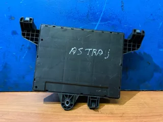 13302301 Блок предохранителей Opel Astra J Арт 2-125625, вид 1