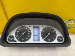 a1695408247 Щиток приборов (приборная панель) Mercedes B W245 Арт 2-161697, вид 1
