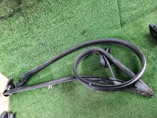 A2076700439 Уплотнитель Mercedes E C207 Арт 2-169973, вид 2
