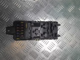 MB953355 Блок предохранителей Mitsubishi Carisma Арт 2-172548, вид 1