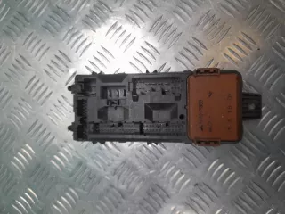 MB953355 Блок предохранителей Mitsubishi Carisma Арт 2-172548, вид 2