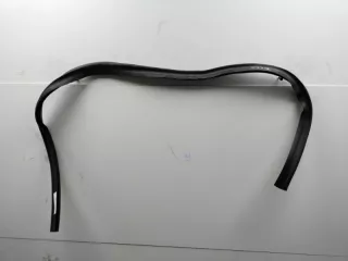 7P6823723 Уплотнитель капота Volkswagen Touareg 2 Арт 2-202335, вид 1