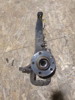 7L0407258A Кулак поворотный Volkswagen Touareg 1 Арт 2-220144, вид 1