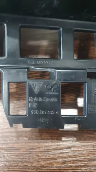 95B807571B Кронштейн крепления бампера Porsche Macan Арт 2-220239, вид 3