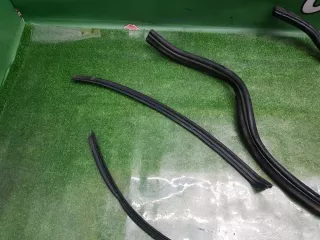 A2100100016 Уплотнитель капота Mercedes E W210 Арт 2-232681, вид 2