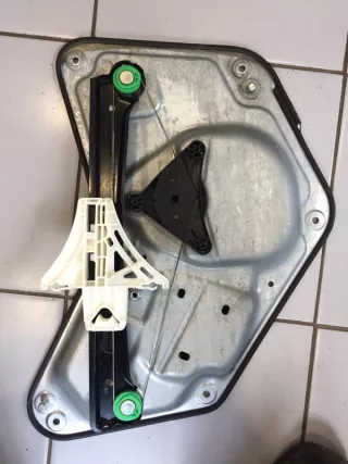 5L0839401A Стеклоподъемник Skoda Yeti Арт 2-237553, вид 1