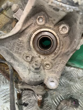 3C0407253F Поворотный кулак передний левый Volkswagen Passat B6 Арт 2-245258, вид 3