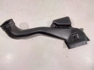165568H303 Воздухозаборник Nissan X-Trail T30 Арт 2-343875