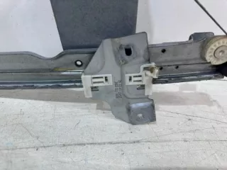 Стеклоподъемник механический Renault Duster 1 2010г. 8200733830E - Фото 8