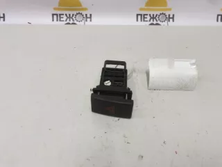 8433205050 Кнопка аварийной сигнализации Toyota Avensis 2 Арт 2-376016, вид 2