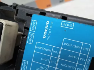 30807016 Блок предохранителей Volvo S40 1 Арт 2-435490, вид 4