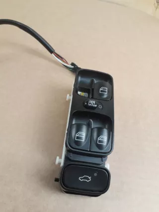 A2038210679 Блок управления стеклоподъемниками Mercedes C W203 Арт 2-443768, вид 1