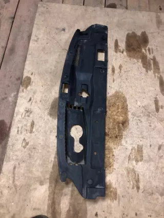  Накладка замка капота Mitsubishi Outlander 3 restailing 2 Арт 2-449874, вид 3