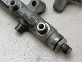 057130764AE Топливная рампа Volkswagen Touareg 2 Арт 2-482584, вид 2
