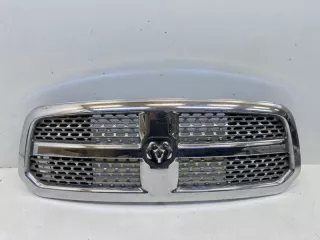 13DSAC0020AB Решетка радиатора Dodge RAM 4 Арт 2-490242