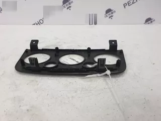 1388103 Рамка блока управления климат-контролем Ford Fiesta 5 Арт 2-497555, вид 2