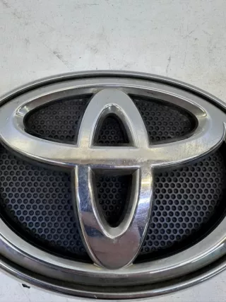 753100K010 Эмблема решетки радиатора Toyota Hilux 8 Арт 2-511763, вид 4