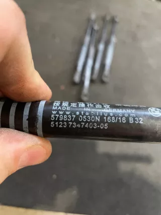 51237347403 Амортизатор капота BMW 5 G30/G31 Арт 2-534547, вид 3