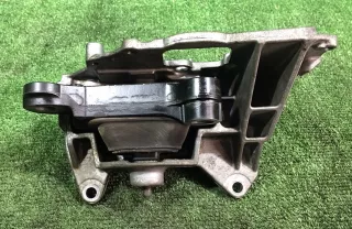 11220EW60B Подушка крепления двигателя Nissan Bluebird G10 Арт 2-568807, вид 1