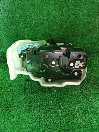 3D2837015K Замок боковой двери Volkswagen Golf 5 Арт 2-572493, вид 3