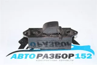 MR587944 Кнопка стеклоподъекника Mitsubishi Colt 6 Арт 2-586103