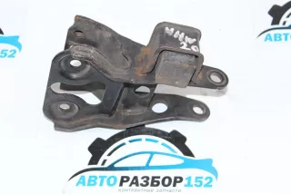 1231321010 Кронштейн опоры двигателя Toyota Prius 1 Арт 2-588658