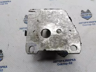 8200010164 Кронштейн усилителя бампера переднего (домик) Renault Megane 2 Арт 2-596737, вид 3