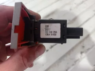 13138255 Кнопка аварийной сигнализации Opel Vectra C  Арт 2-612723, вид 4