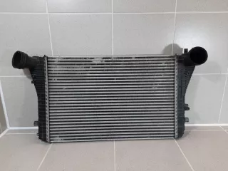 3C0145805R Интеркулер Volkswagen Passat B7 Арт 2-614421, вид 1