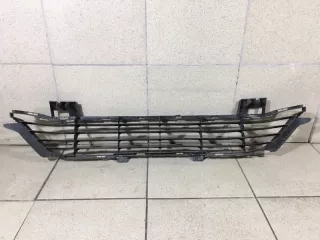 531120K190 Решетка в бампер центральная Toyota Fortuner 2 Арт 2-638054, вид 4