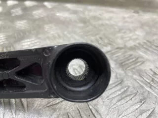 8521160310 Щеткодержатель (поводок стеклоочистителя, дворник) Toyota Land Cruiser Prado 150 Арт 2-648388, вид 11